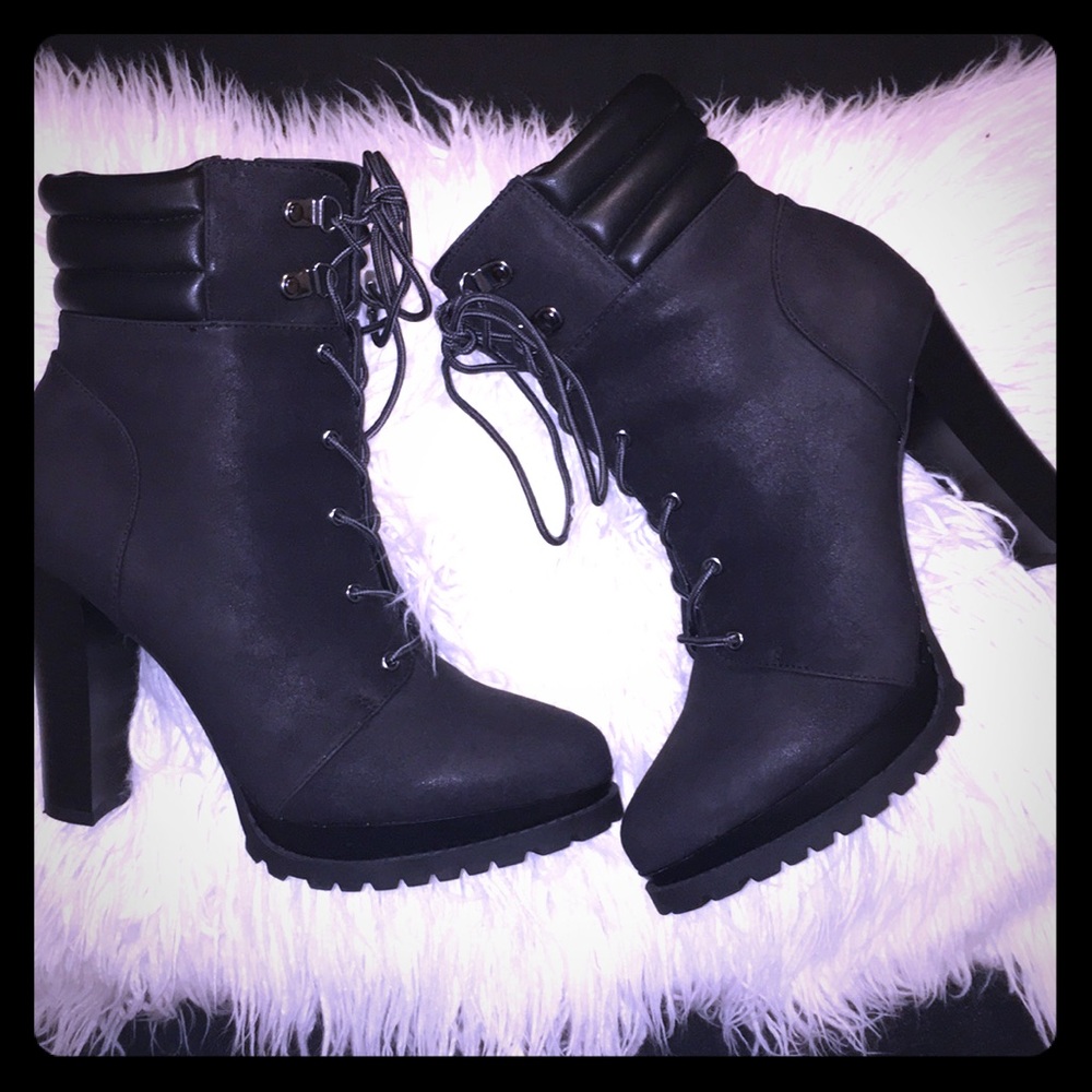 High heel boots